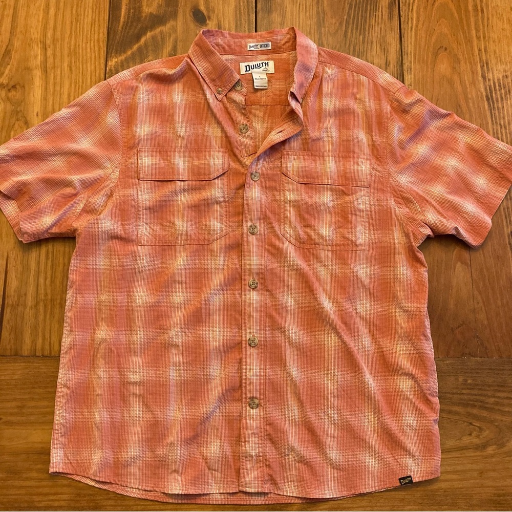 Duluth Trading Co Untucked Salmon Plaid Button Down Relaxed Fit Shirt EUC